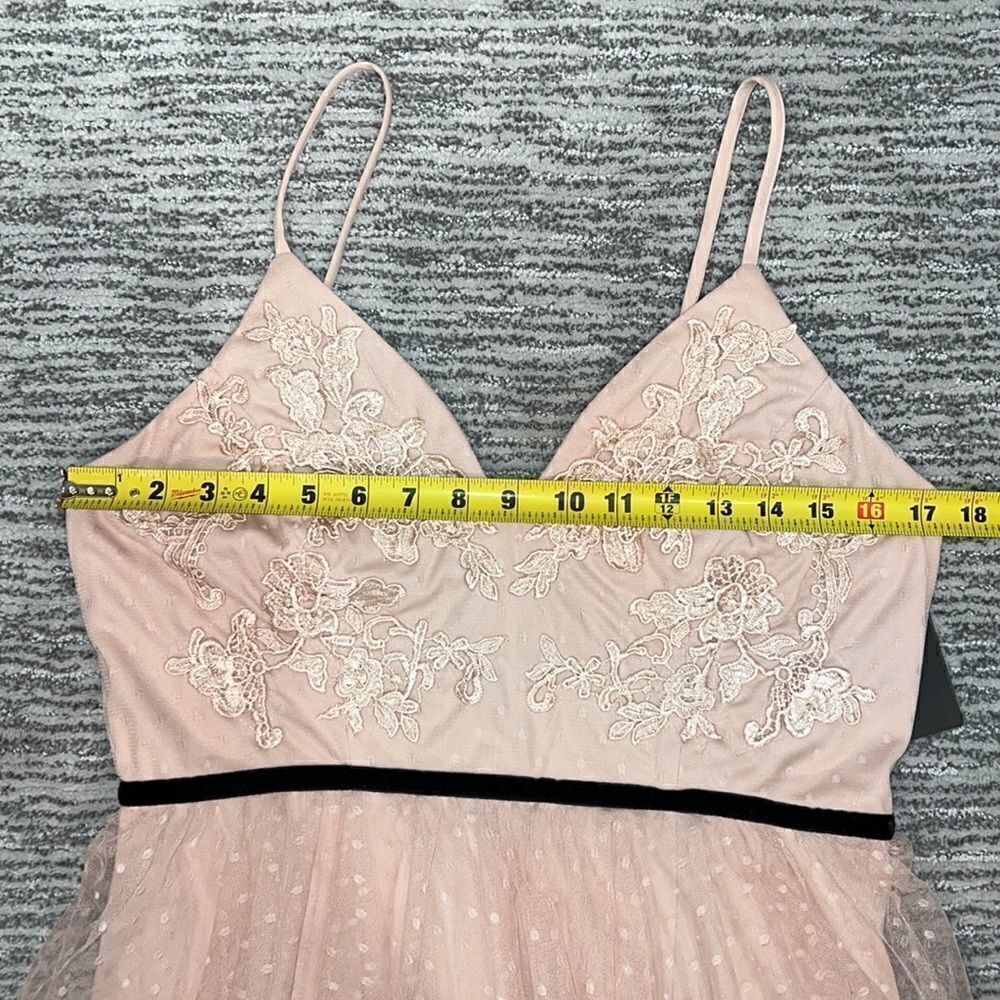 NWT Lulu*s Romantic Musings Blush Pink
Embroidered Lace Tiered Maxi Dress Large - Picture 11 of 14